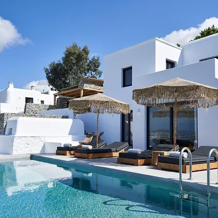 Villa Wonderful Naxos | Pang | 9 Bedrooms | Breathtaking Sea Views | 2 Swimming Pools With Sunbeds And Parasols | 2 Shaded Dining Areas | Private Garden | Pláka